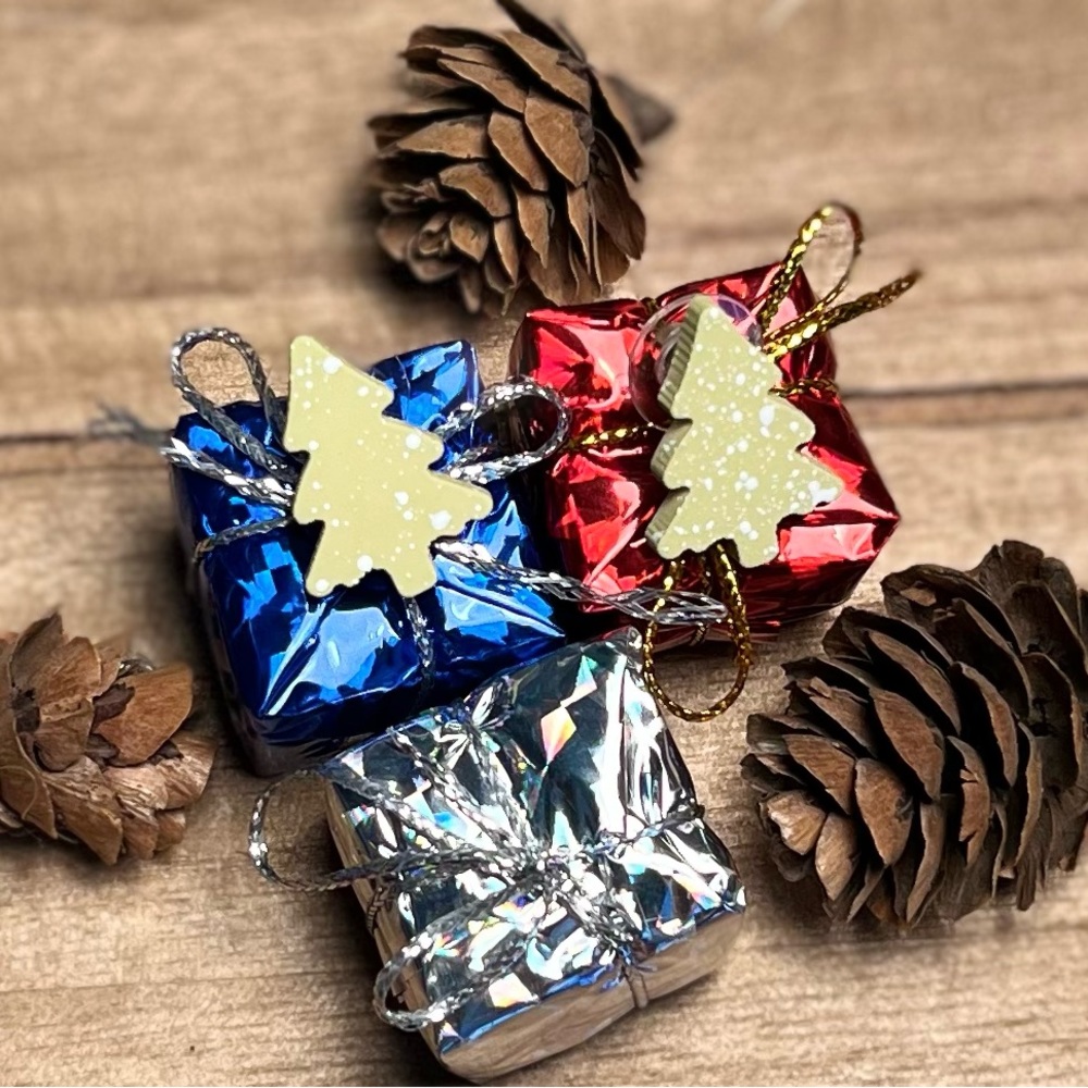 Christmas tree earrings